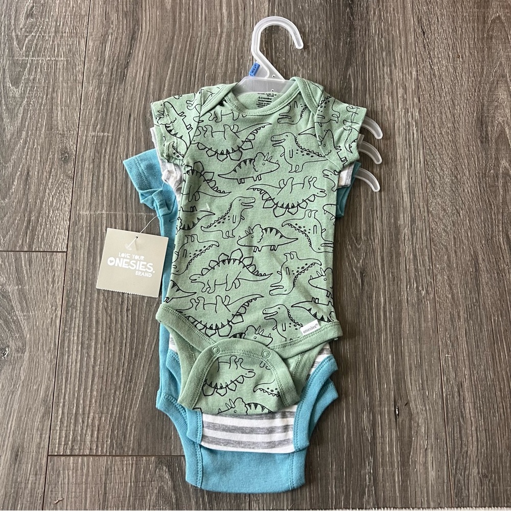 0-3 month onesies set